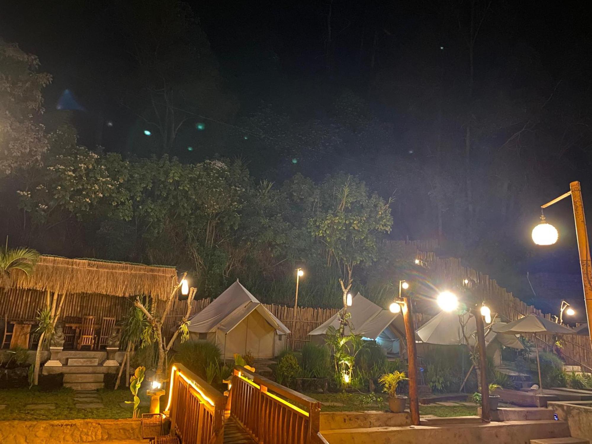 Emayan Glamping Kubupenlokan Екстериор снимка